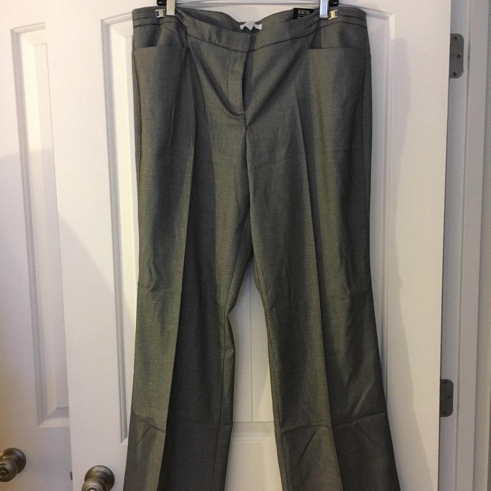 NY&CO 7th Avenue Bootcut Pant